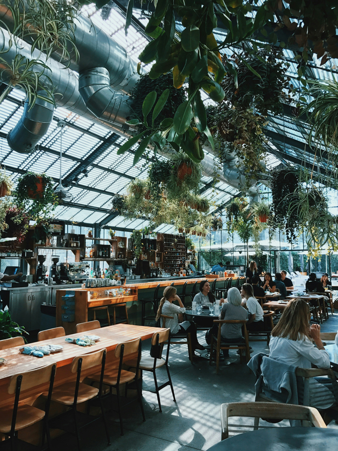 Terrasse d'un restaurant pour illustrer la faciliter de gestion avec Cerespro